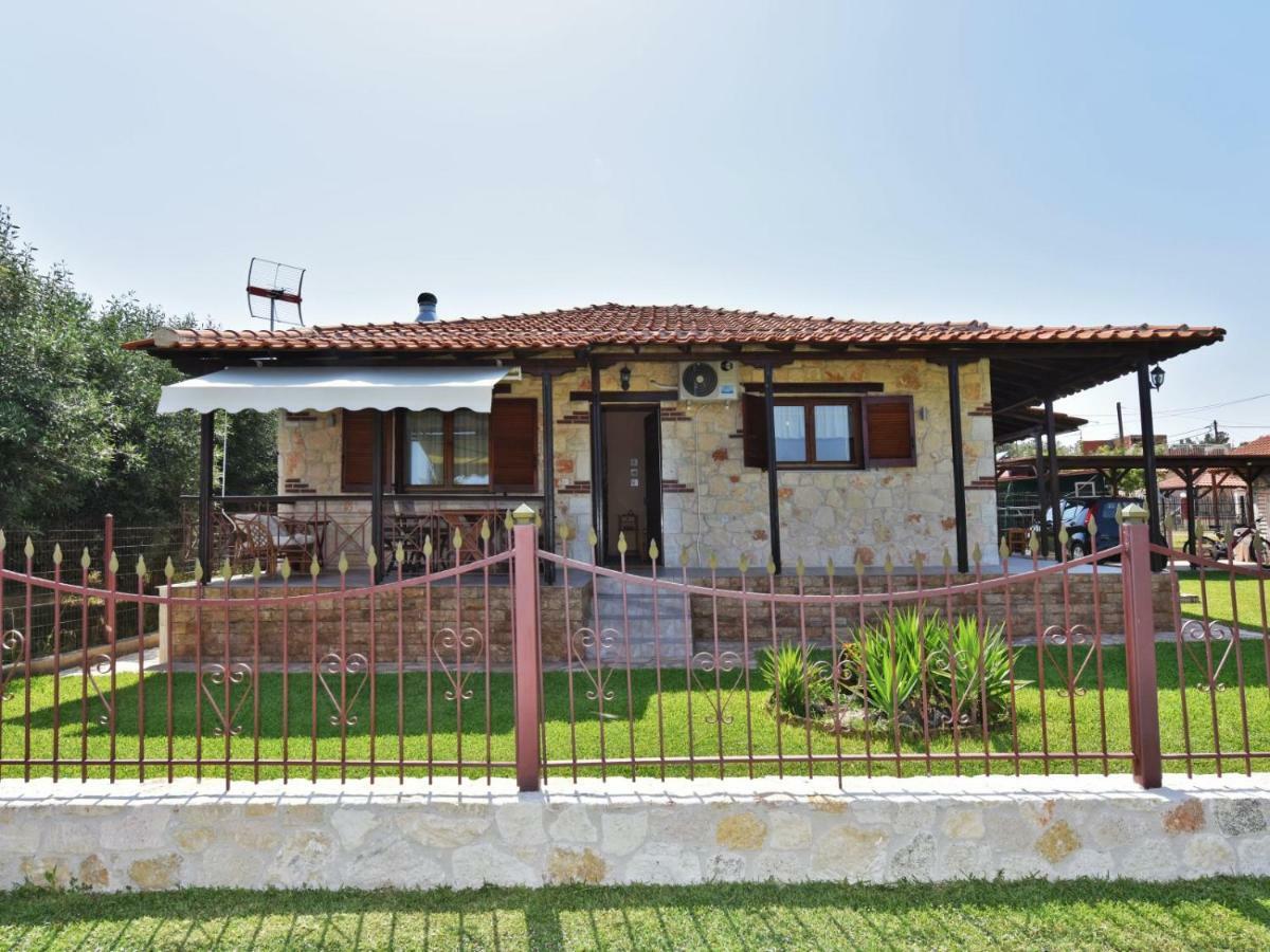 Villa Trifon By Rentalspro Services -Nea Potidea Halkidiki Luaran gambar